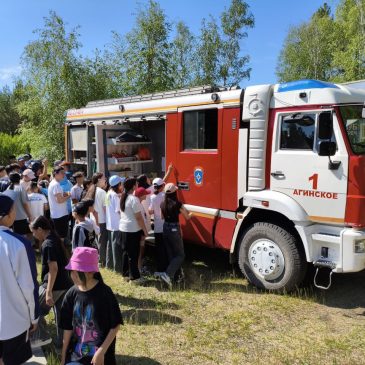 Лагерь Нарасун посетили пожарные